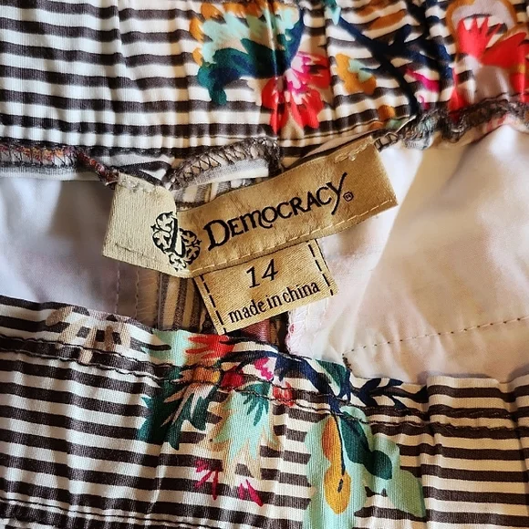 Democracy Multicolor Floral Striped Pants - Picture 6 of 6